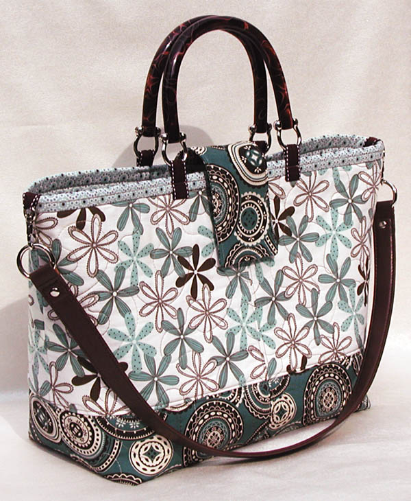 Add A Detachable Shoulder Strap To Your Quilted Tote or Purse – Quilting