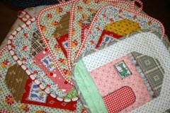 doll house pot holders