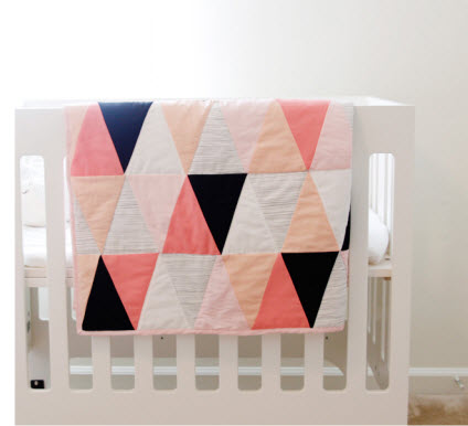 pink bk wh triangle quilt