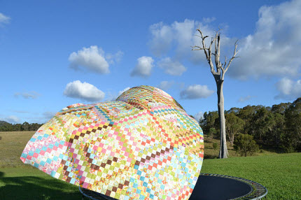 best quilt photo Leanne Harvey dead tree