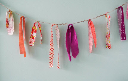 quick tied fabric garland Valentines Day