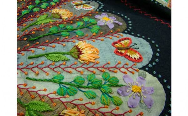 Embroidered Dresden Plate