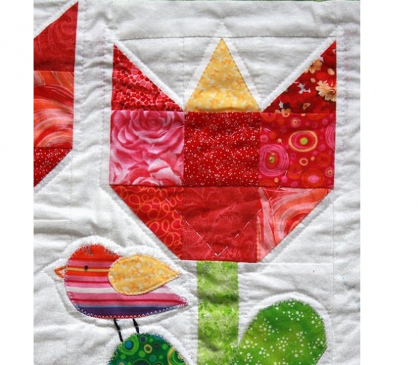 Tulip quilt block closeup