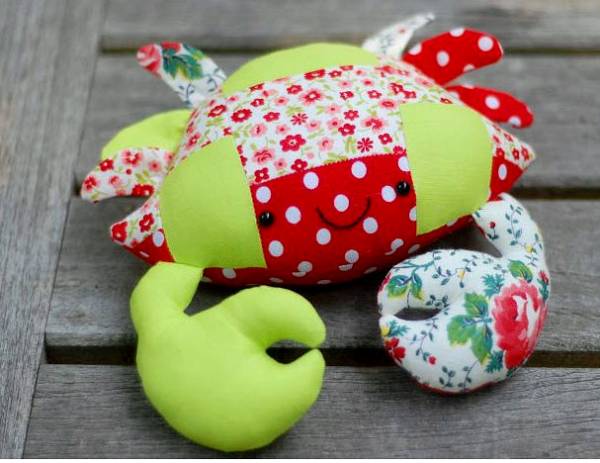 Casey The Crab Free Pattern Patchwork Version