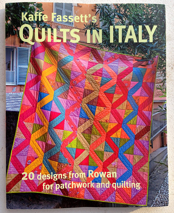 quiltsinitalybookkaffefassett