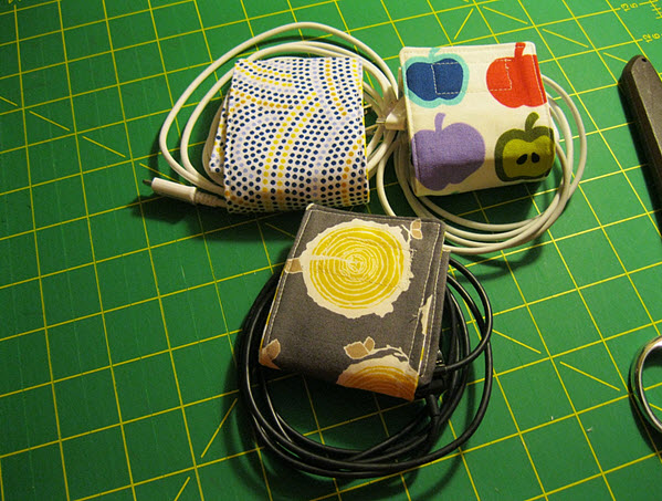 cord-holder-from-fabric-scraps-tutorial